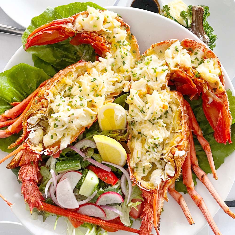 Whole Garlic Butter Lobster (800g)