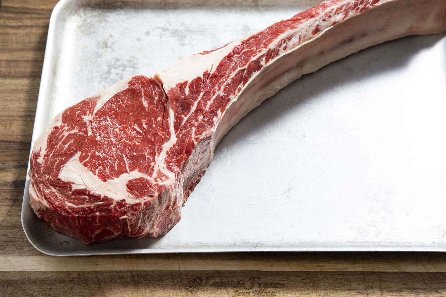 MANETTAS-BEEF-TOMAHAWK-CUTLET-PINNACLE