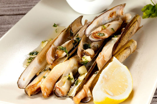 Sauté Razor Clam with Garlic & Parsley