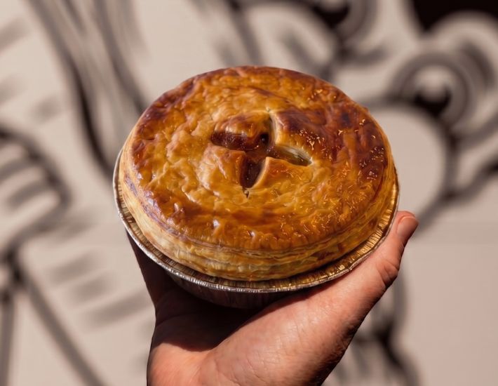 Smiths-Steak-Mushroom-Pie-Manettas-Seafood